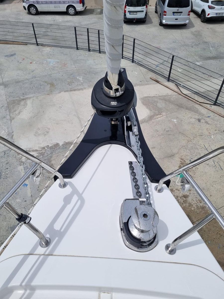 2023 Bavaria 54 