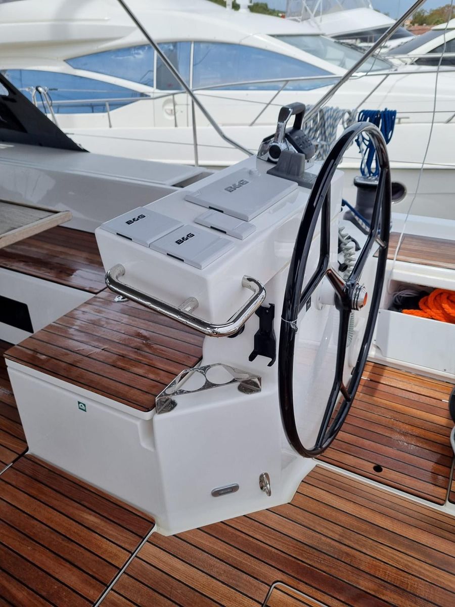 2023 Bavaria 54 