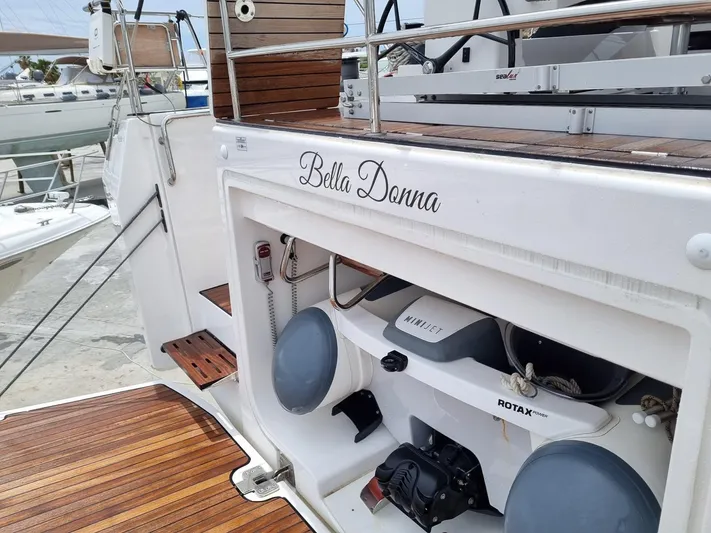 Bella Donna Yacht Photos Pics 