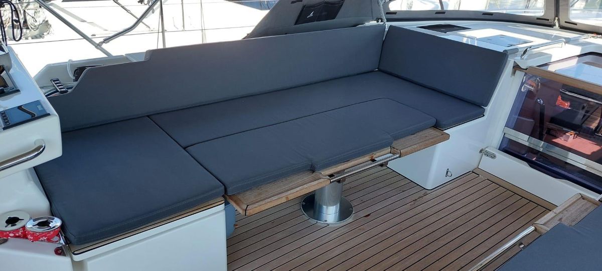 2023 Bavaria 54 