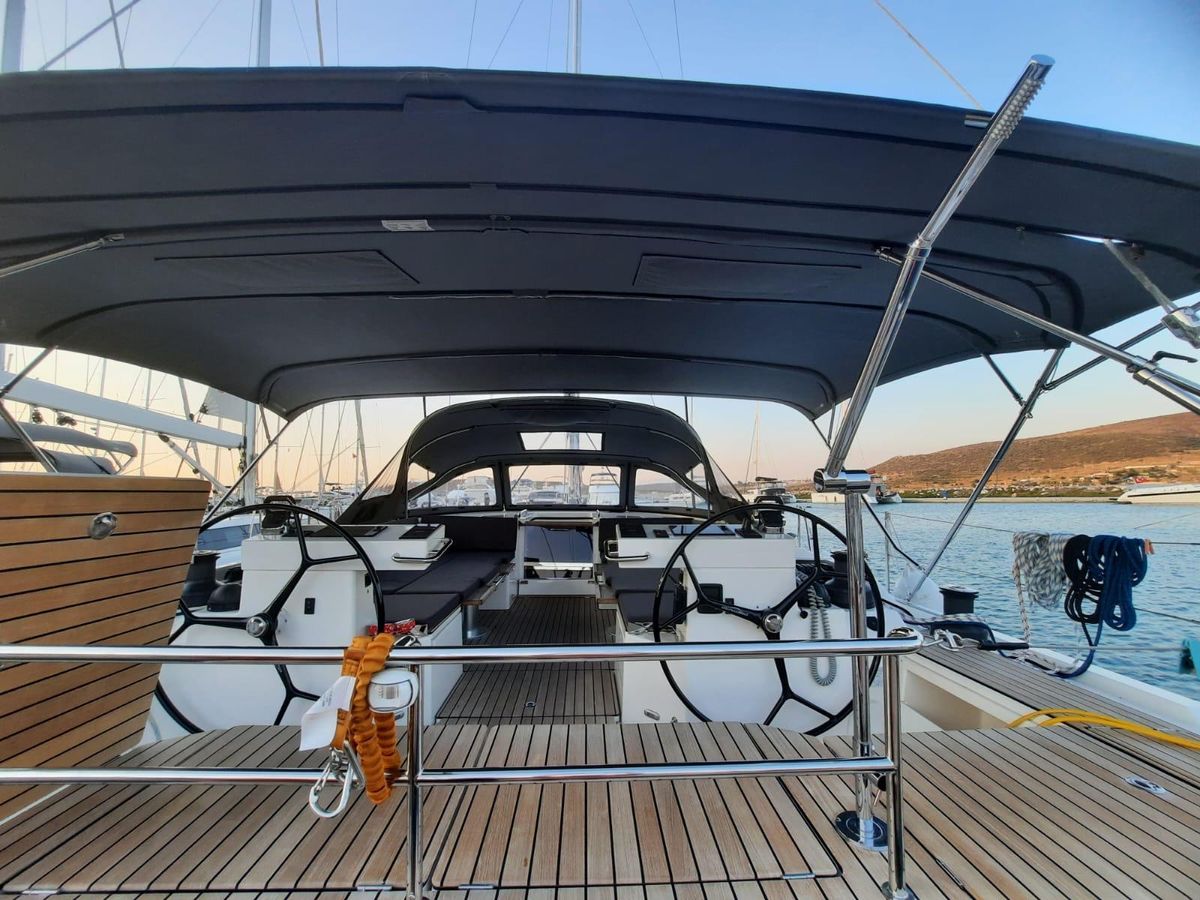 2023 Bavaria 54 