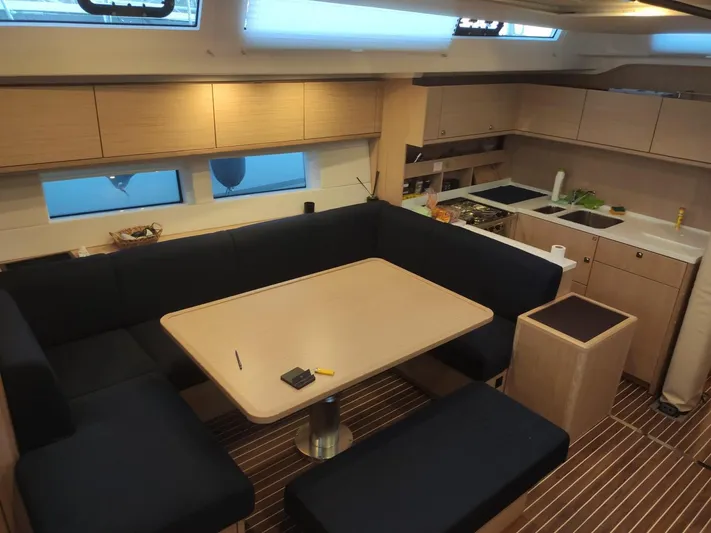 Bella Donna Yacht Photos Pics 