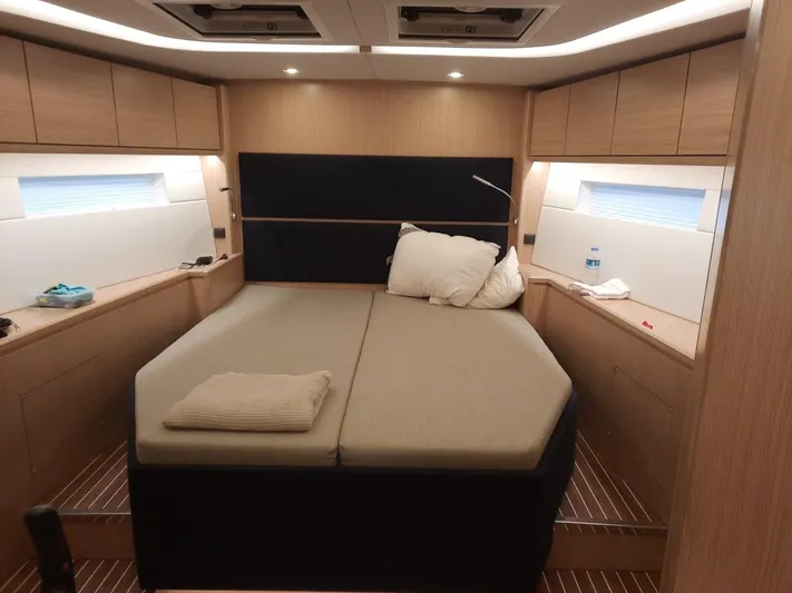 Bella Donna Yacht Photos Pics 