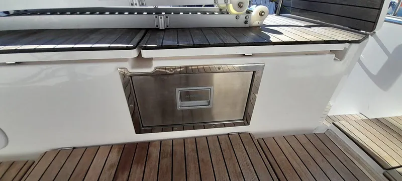 Bella Donna Yacht Photos Pics 