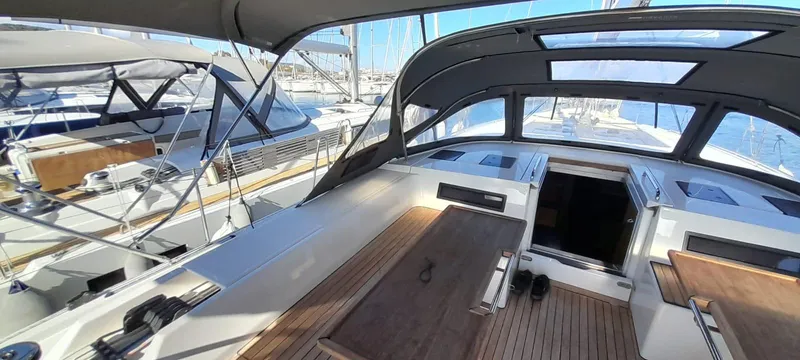 Bella Donna Yacht Photos Pics 