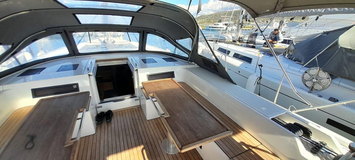 2023 Bavaria 54 