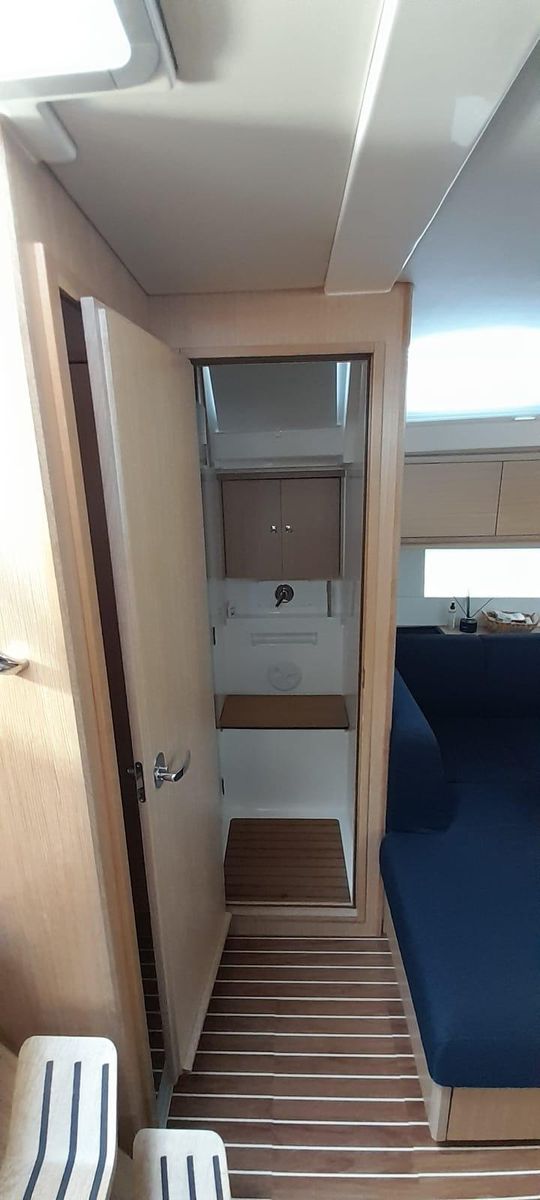 2023 Bavaria 54 