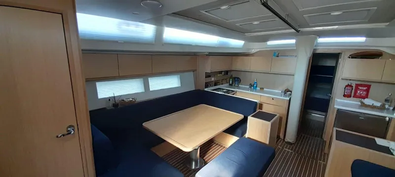 Bella Donna Yacht Photos Pics 