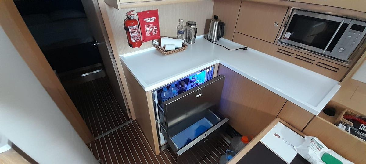 2023 Bavaria 54 