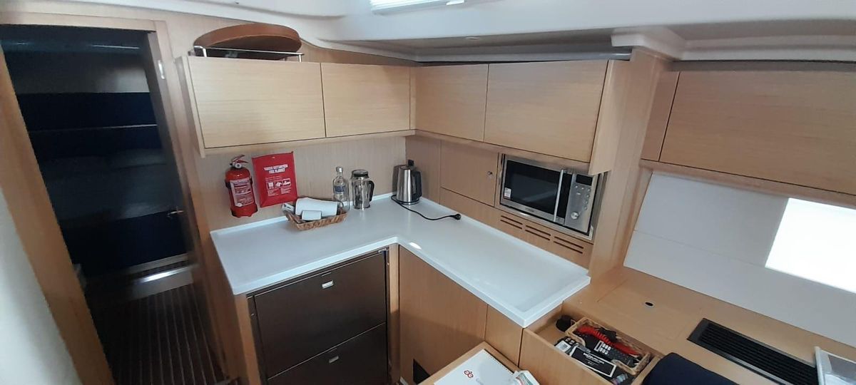 2023 Bavaria 54 