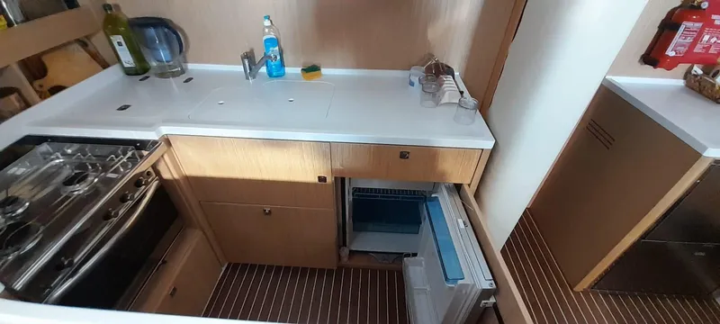 Bella Donna Yacht Photos Pics 