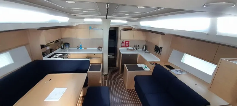 Bella Donna Yacht Photos Pics 