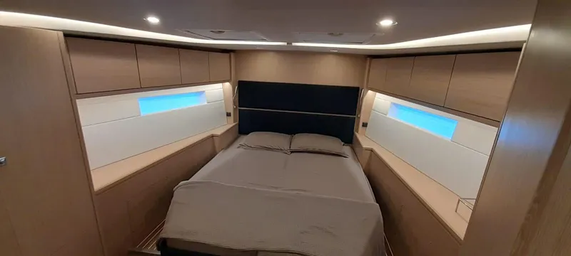 Bella Donna Yacht Photos Pics 