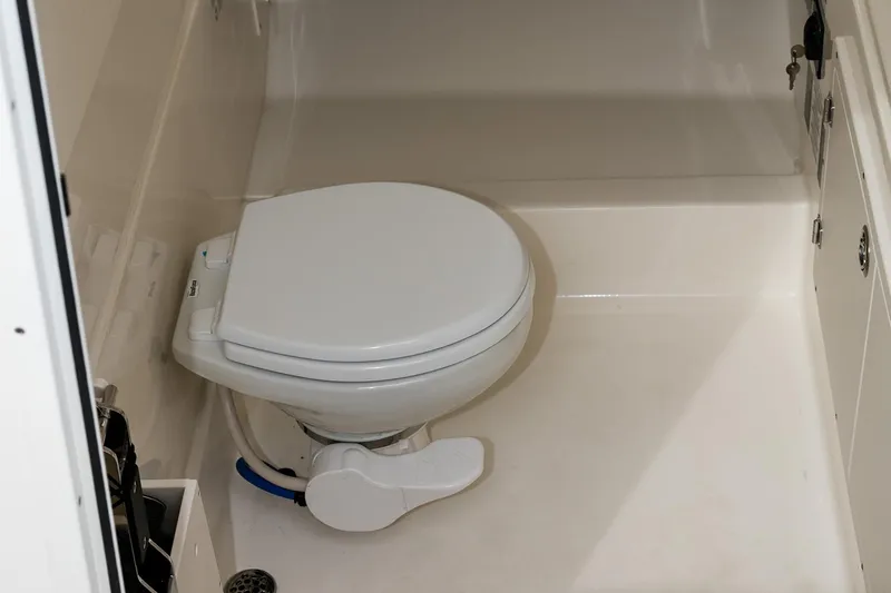  Yacht Photos Pics Manufacturer Provided Image