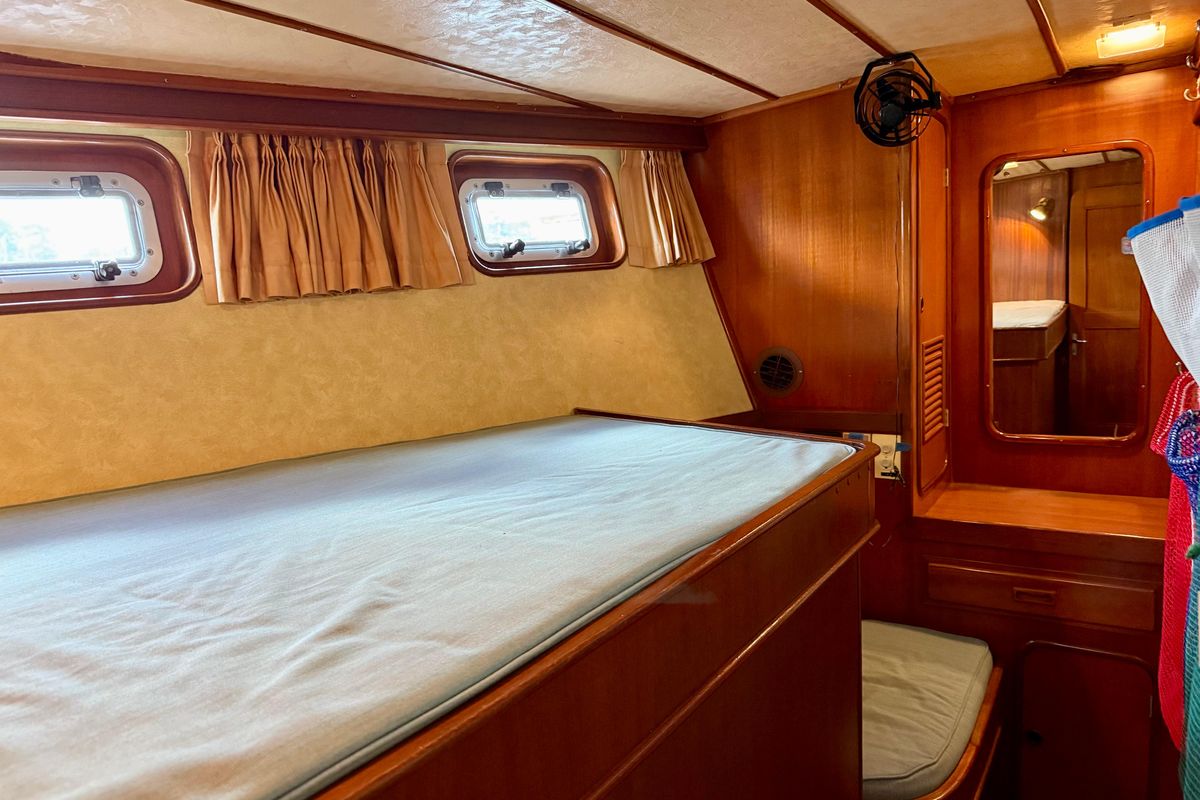 1984 Tayana 55 