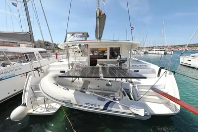 2011 Lagoon 400