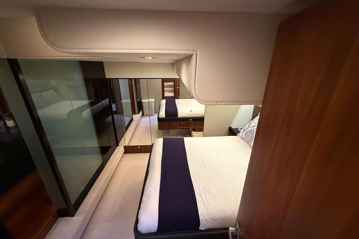 2012 Fairline 57 