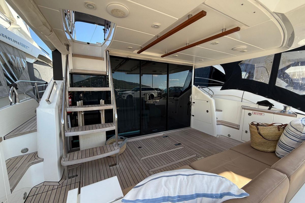 2012 Fairline 57 