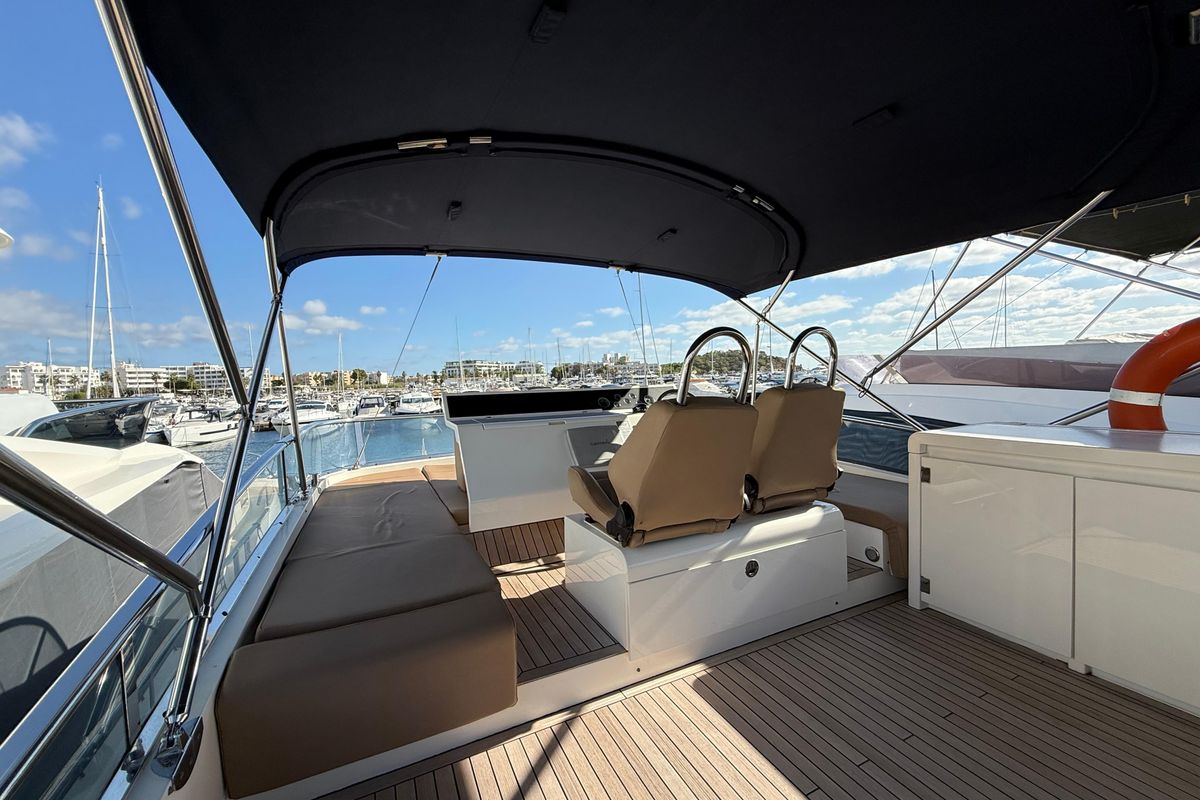 2012 Fairline 57 