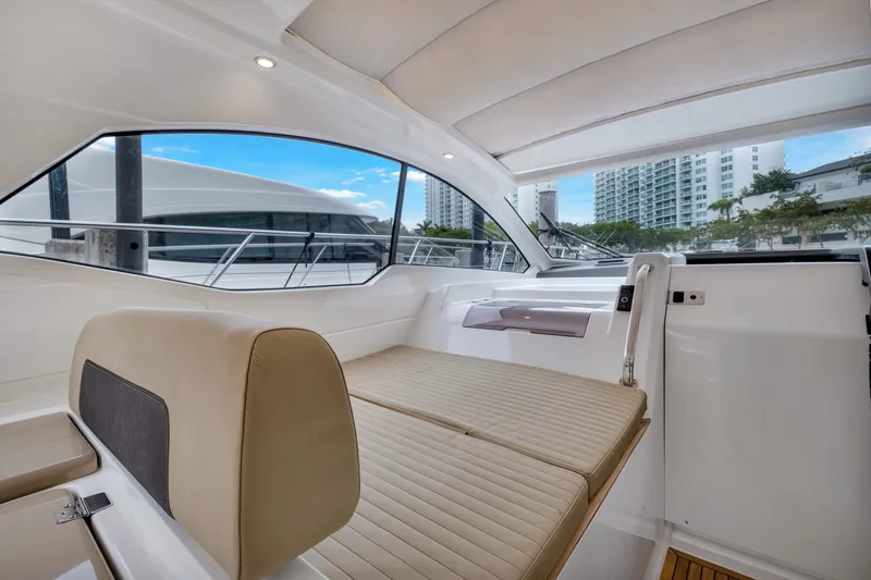 Eyiii Yacht Photos Pics 