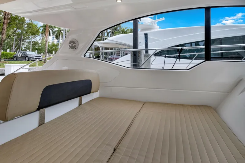 Eyiii Yacht Photos Pics 