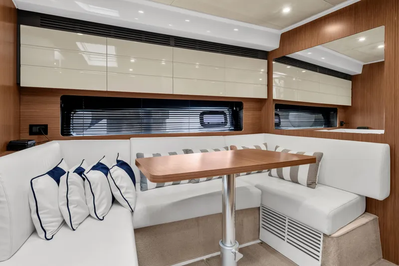 Eyiii Yacht Photos Pics 