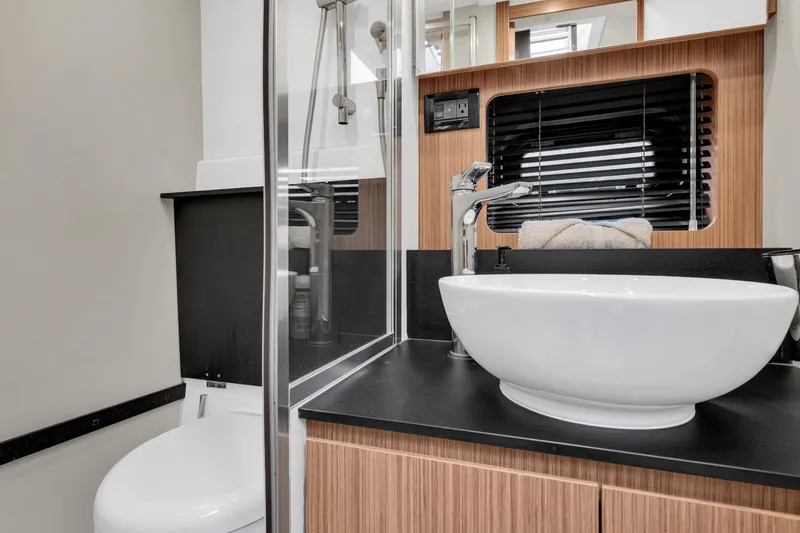 Eyiii Yacht Photos Pics 