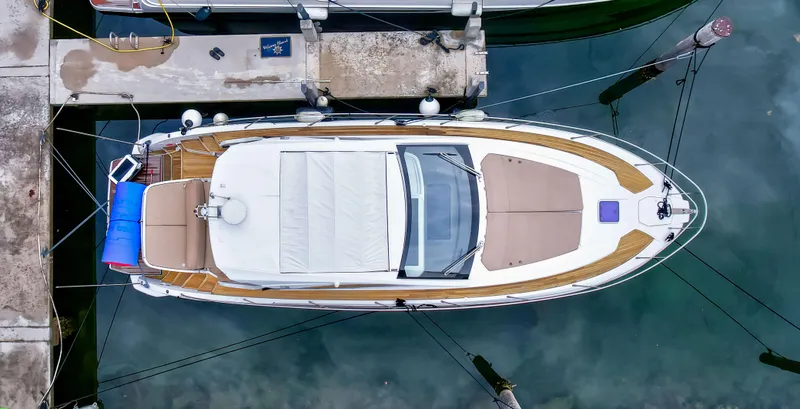 Eyiii Yacht Photos Pics 