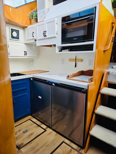 Rough Life Yacht Photos Pics 