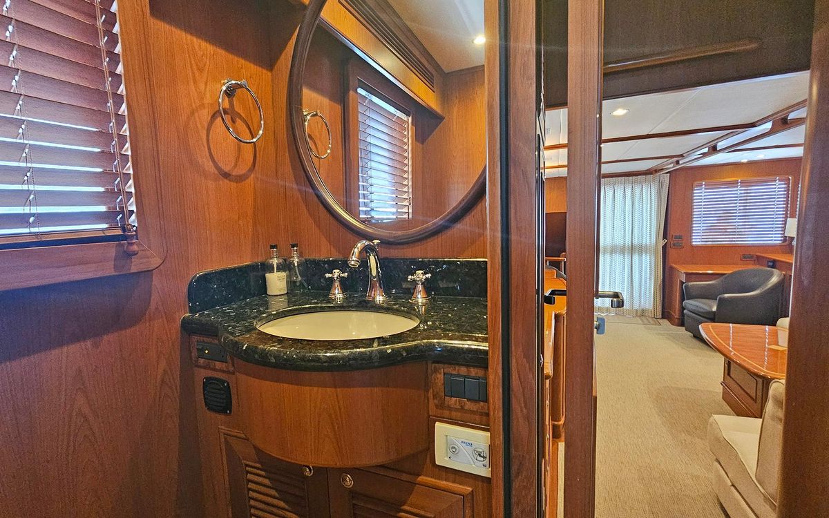 2012 Outer Reef Yachts 70 