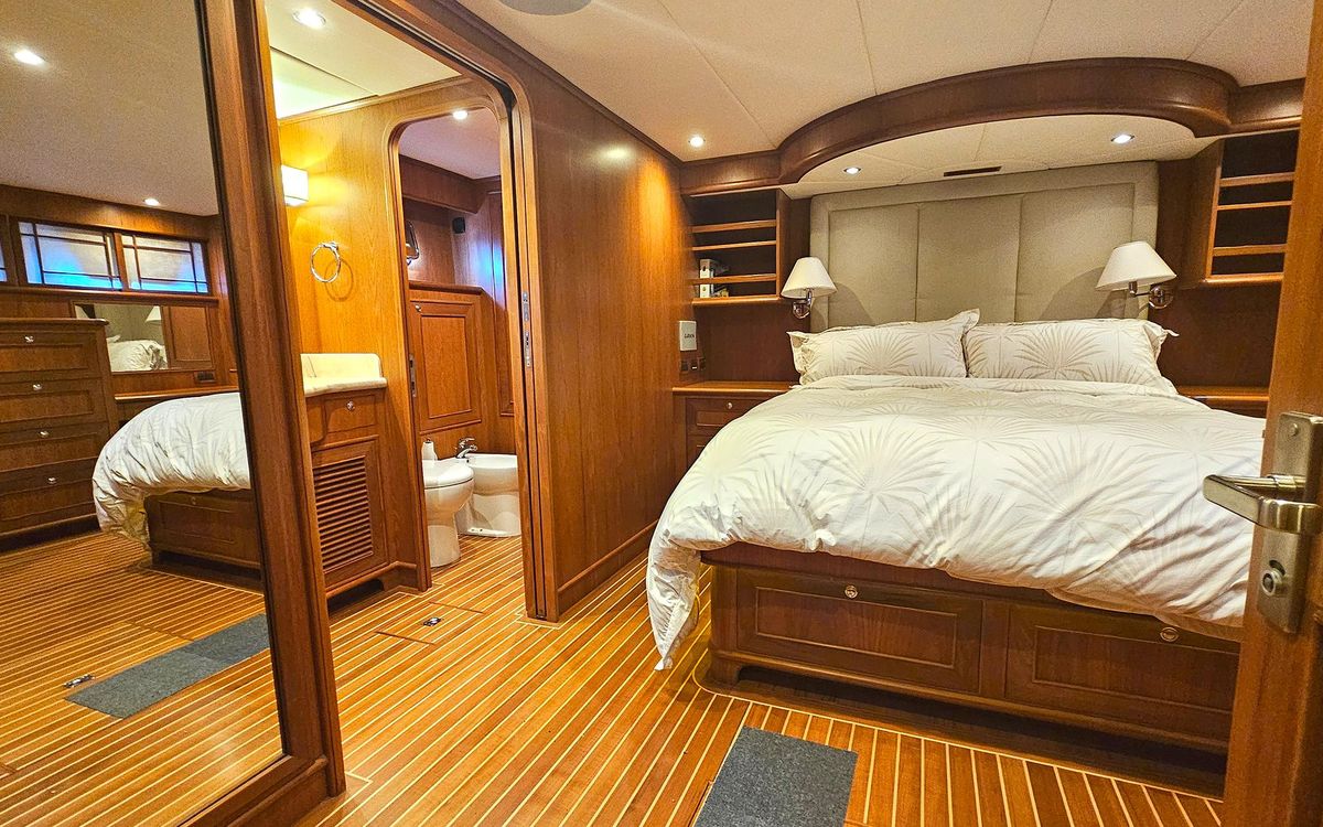 2012 Outer Reef Yachts 70 
