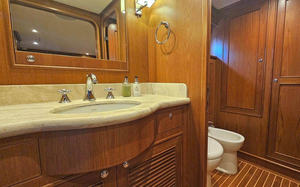2012 Outer Reef Yachts 70 