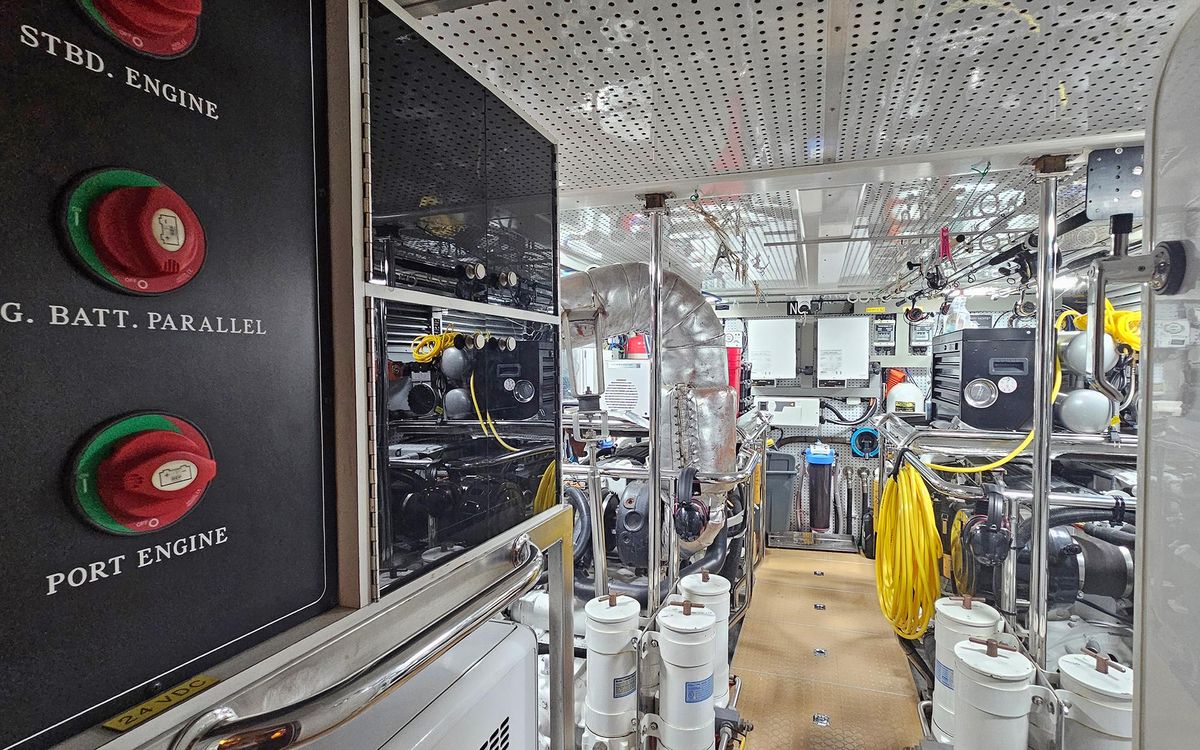2012 Outer Reef Yachts 70 