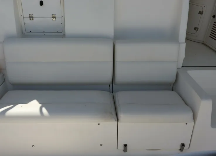 C Dreamer Yacht Photos Pics 2001 43 Tiara Yacht C Dreamer- Cockpit Seating