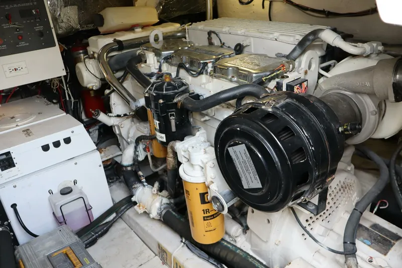 C Dreamer Yacht Photos Pics 2001 43 Tiara Yacht C Dreamer- Engine Room