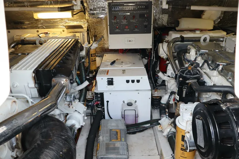 C Dreamer Yacht Photos Pics 2001 43 Tiara Yacht C Dreamer- Engine Room