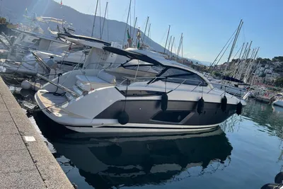 2013 Azimut Atlantis 44