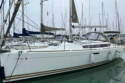 2013 Jeanneau Sun Odyssey 379