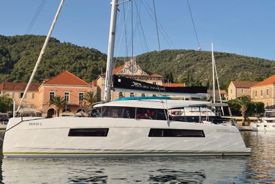 Yacht