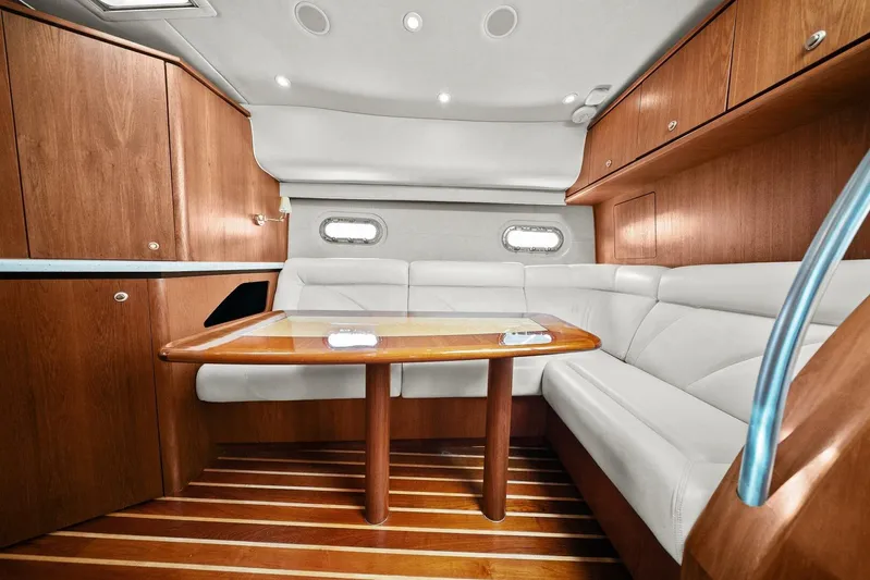 Thought About It Yacht Photos Pics 2007 Tiara Yachts 4300 Sovran - Salon