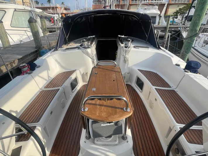 Karisma Yacht Photos Pics 