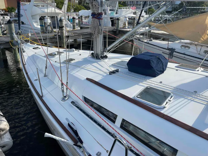 Karisma Yacht Photos Pics 