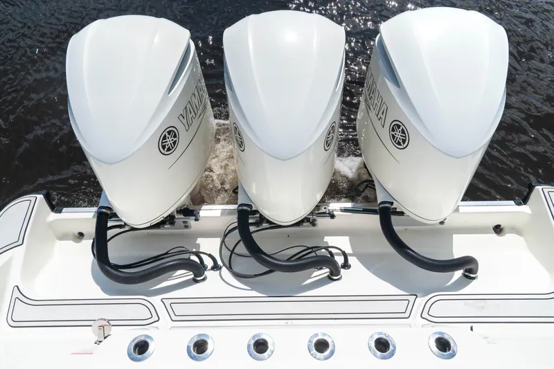  Yacht Photos Pics Triple Yamaha outboard engines on a 2018 HCB 39 Speciale boat.
