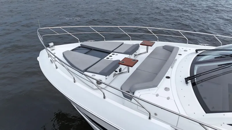 Engine Warranty X Seakeeper Yacht Photos Pics 