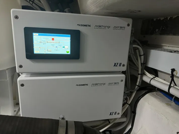 Engine Warranty X Seakeeper Yacht Photos Pics 