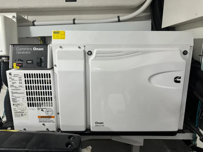 Engine Warranty X Seakeeper Yacht Photos Pics 