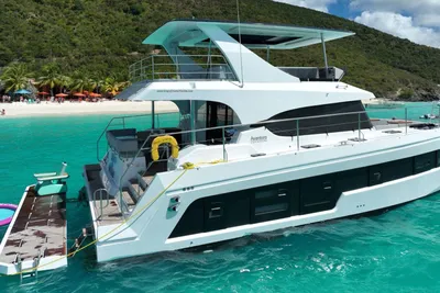 Aventura 56 Motor Yacht