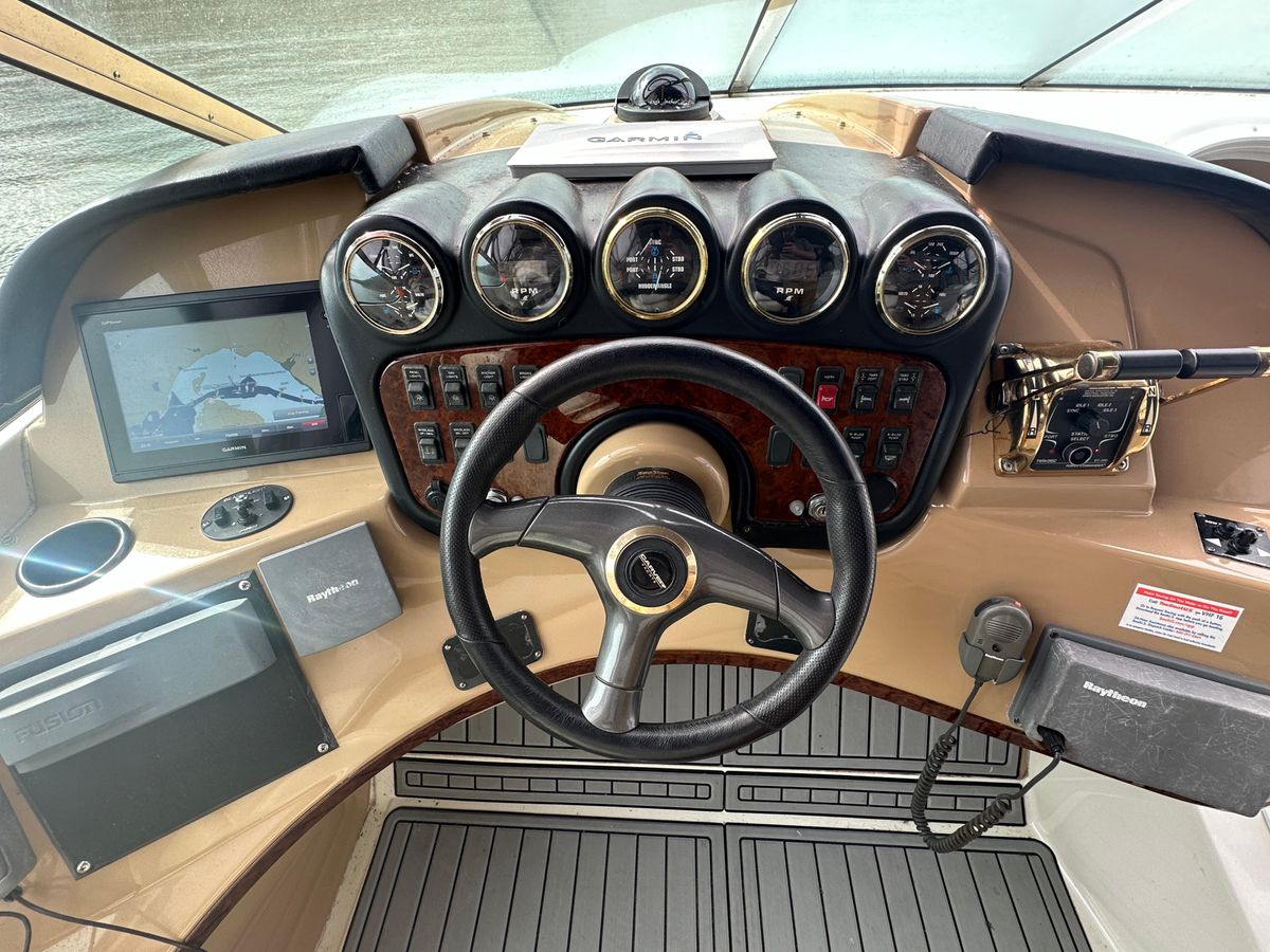 2001 Carver 59 