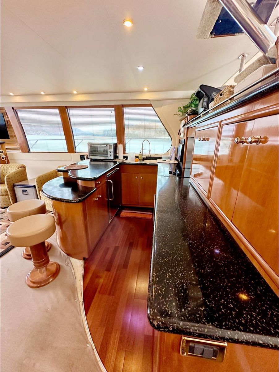 2001 Carver 59 