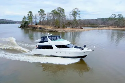 Carver 570 Voyager Pilothouse
